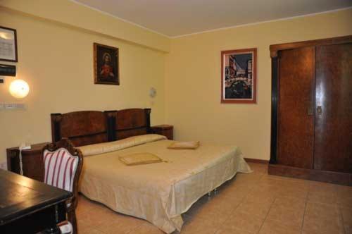 Hotel Tortorina Урбино Экстерьер фото