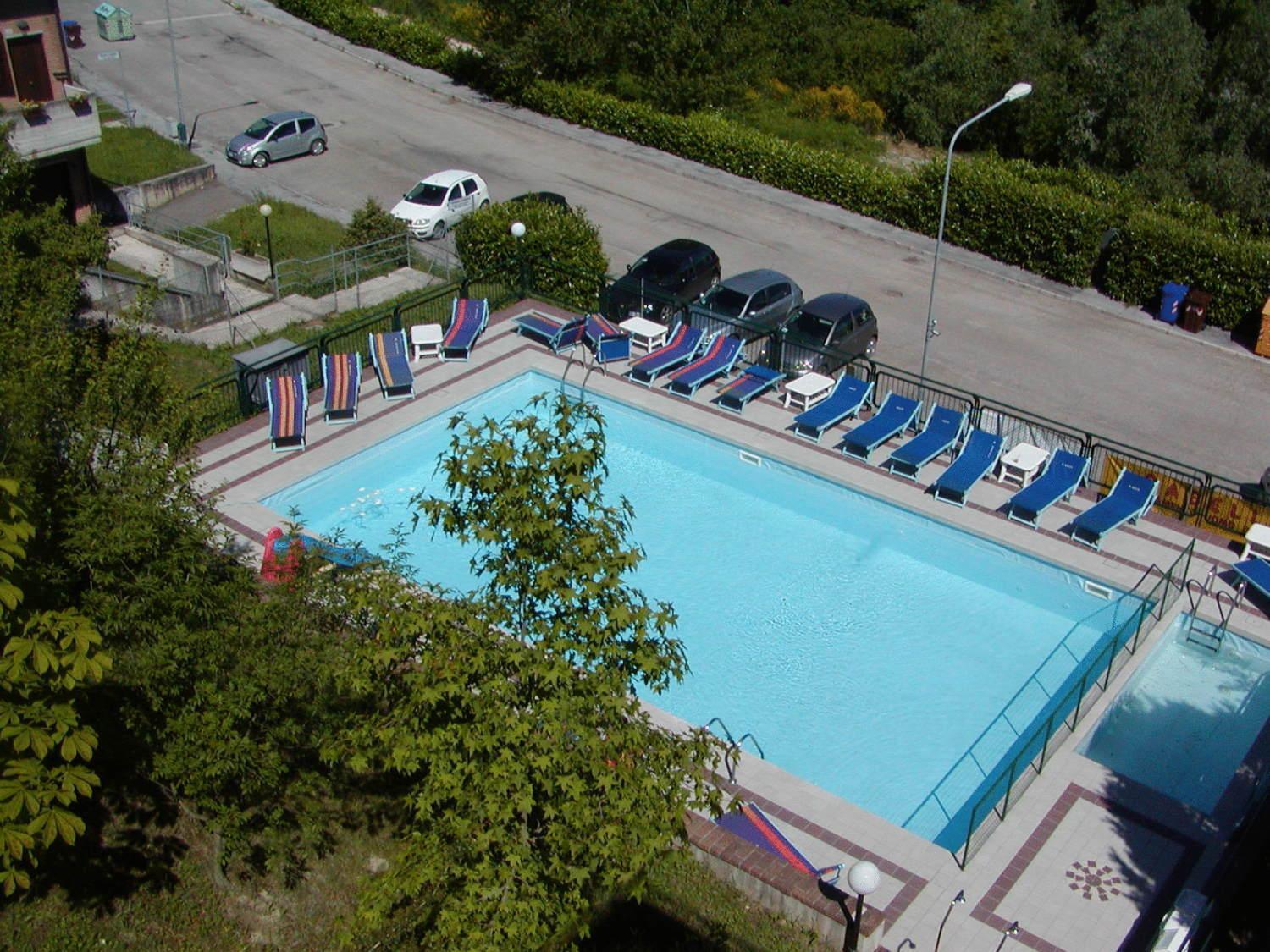 Hotel Tortorina Урбино Экстерьер фото