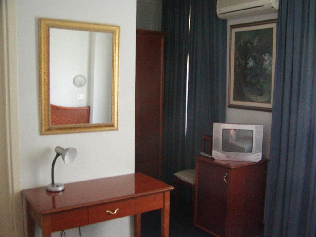 Hotel Tortorina Урбино Экстерьер фото